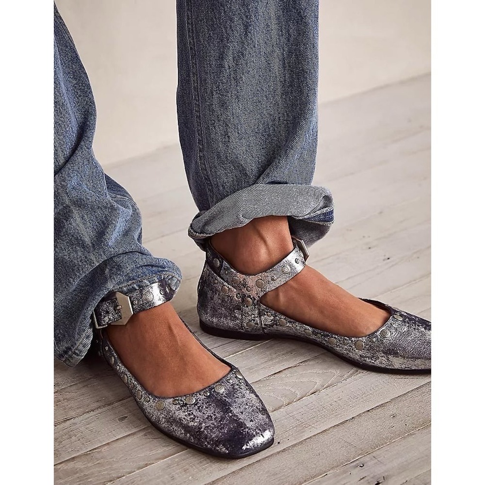NWOB Free People Mystic Mary Jane Studded Ballet Flats Silver Distress Sz 36.5‎